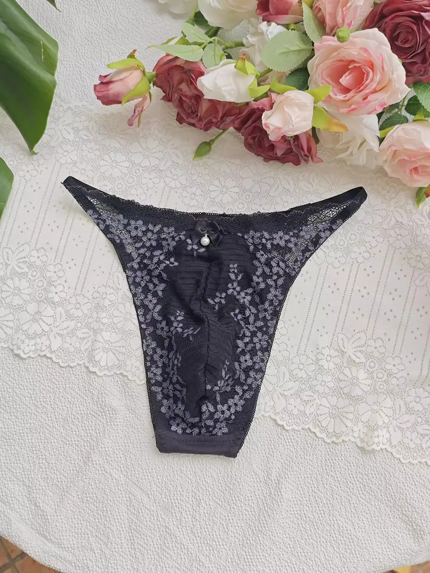 Black Lace Man's T-brief Embro - огляд і ціна Embroidery Embellishments