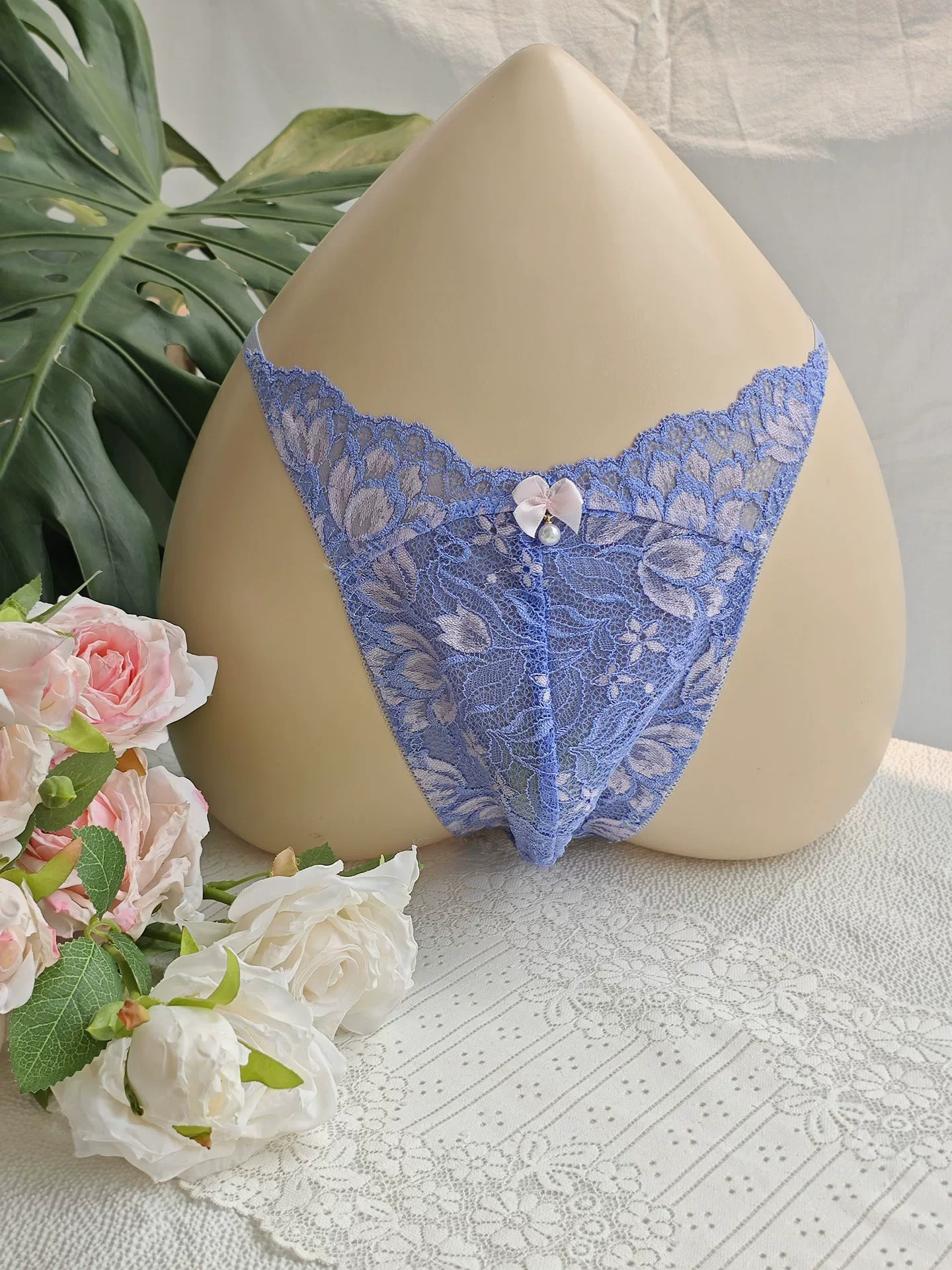 Black Lace Man's T-brief Embro - огляд і ціна Embroidery Embellishments