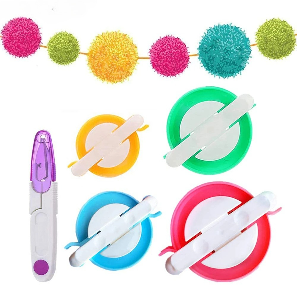 4-Size Pom Pom Maker Kit with  - огляд і ціна Pom Pom Maker Tool